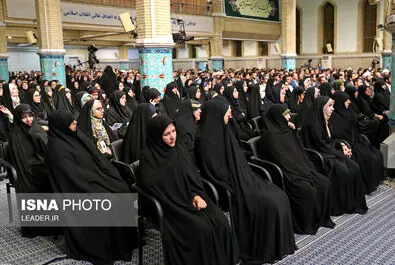 رهبر انقلاب نخبگان