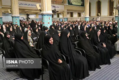 رهبر انقلاب نخبگان