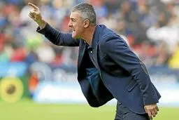 آل کا راس: هشت  بازیکنان مان را مقابل پرسپولیس نداریم