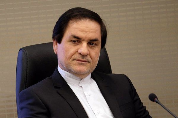 حکم جنجالی عراقچی برای سفیر احمدی‌نژاد