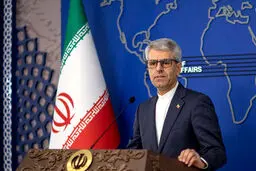 بقایی: انگلیس جای اتهام‌زنی به ایران، ترویج تروریسم را متوقف کند