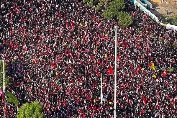 تشییع میلیونی امام شهید به روایت رویترز