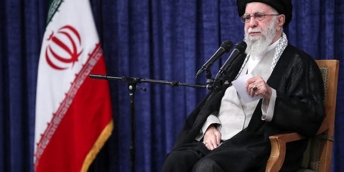 رهبر انقلاب:خدای متعال نصرت را برای ملّت ایران تضمین کرده است