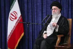 رهبر انقلاب:خدای متعال نصرت را برای ملّت ایران تضمین کرده است