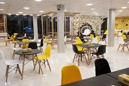 ماجراهای عجیب و غریب فست فودها در دنیا
