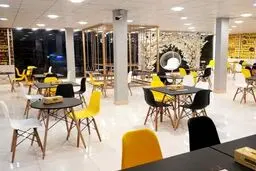 ماجراهای عجیب و غریب فست فودها در دنیا
