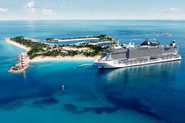 تعطیلاتی دور از هیاهوی نوروز؛ دریایی از آرامش و لوکس بودن روی کشتی کروز