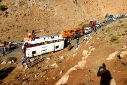 پلیس راه: اتوبوس خبرنگاران، اتوبوس کارخانه سیمان بود 