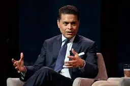فرید زکریا: زلنسکی با چاپلوسی از ترامپ می‌توانست نجات پیدا کند