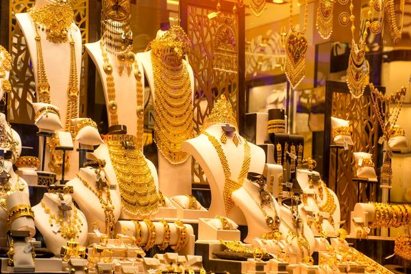 سقوط یا جهش؟ پیش‌بینی قیمت طلا و سکه امروز ۱۷ تیر / وقت خرید رسیده؟