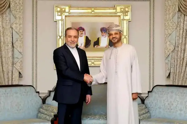 ایران و سلطنت عمان بر سر تنگه هرمز توافق کردند
