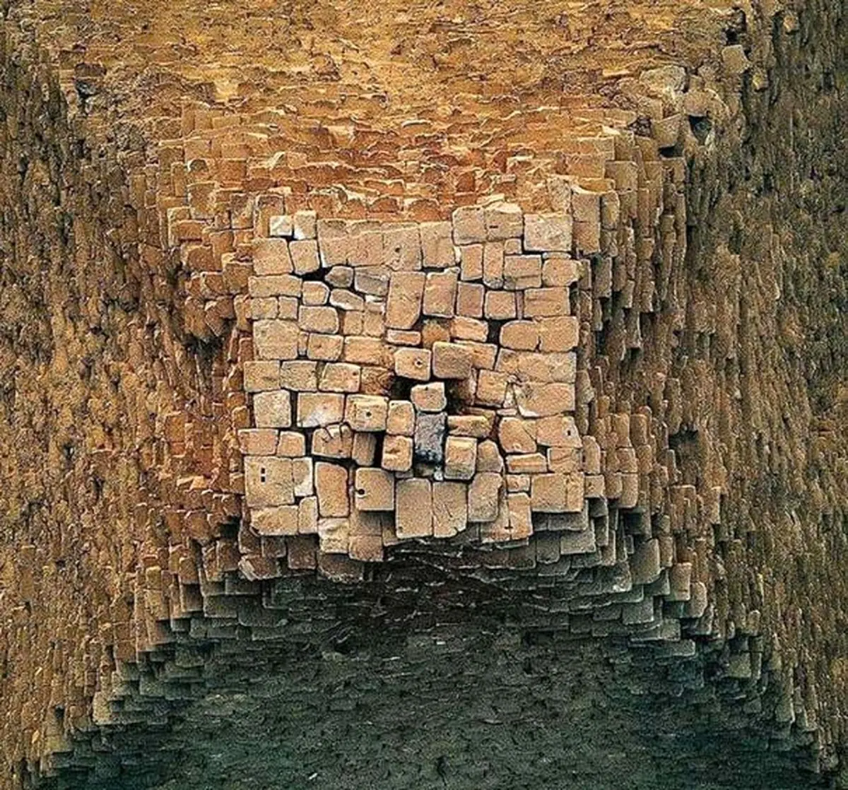 نمایی از هرم چیز در مصر که تا به حال کسی ندیده