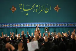 رهبر انقلاب:مسئله زن در اسلام یکی از نقاط قوت اسلام است