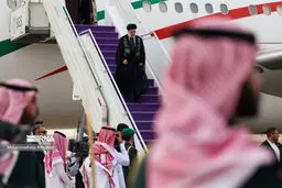 تصاویر سفر رئیس جمهور به عربستان