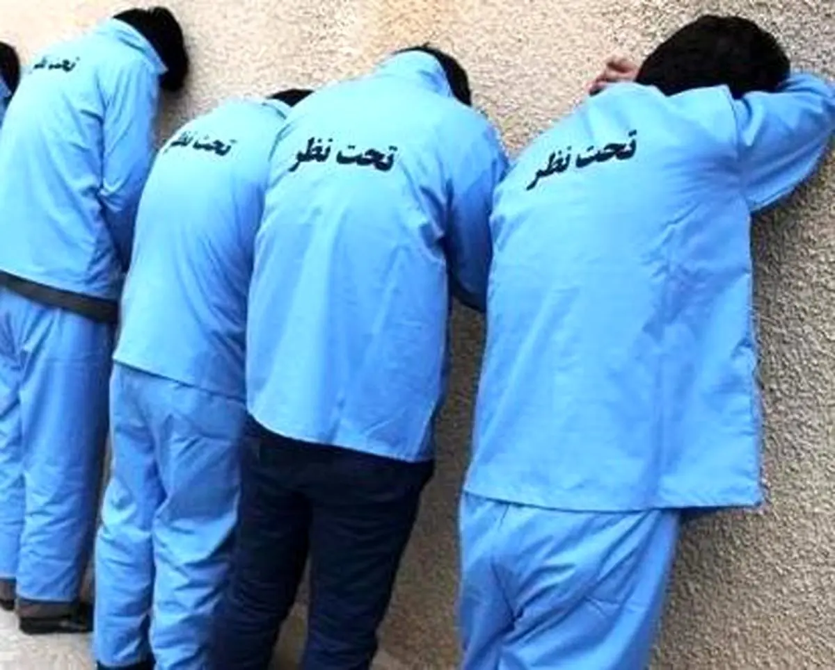 حمله به اتوبوس دختران در خرم آباد|ویدئو