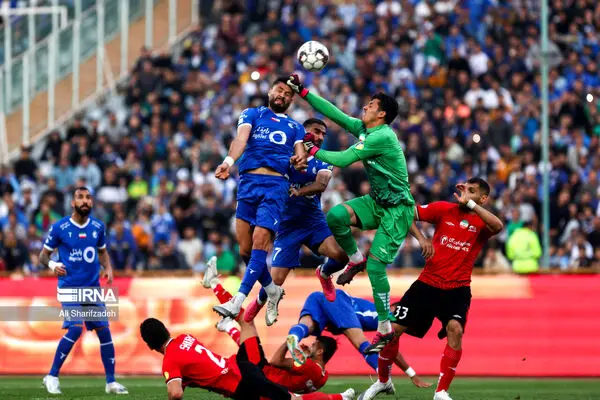 شکایت باشگاه پرسپولیس از بازیکن استقلال رد شد

