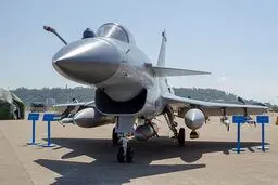 خرید جنگنده J-10 چین توسط ایران| رقابت اژدهای زرد و خرس روس بر سر ایران