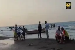 لحظه نجات یک غریق جوان در آب‌های ساحلی رامسر