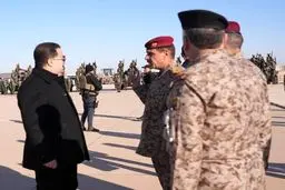 حضور نخست وزیر عراق در پایگاه آمریکایی + عکس