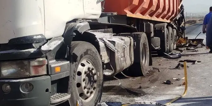 تصادف مرگباز زنجیره ای خودروها در یزد + فیلم