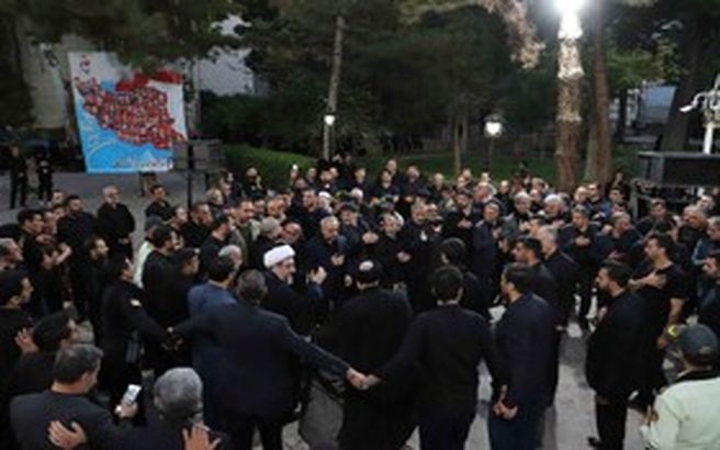 تصاویر عزاداری مسعود پزشکیان در کنار مردم تبریز