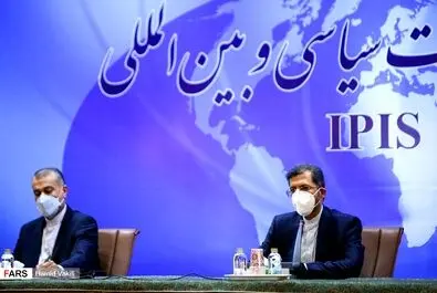 نشست روسای نمایندگی های سیاسی خارجی مقیم تهران با وزیر امور خارجه