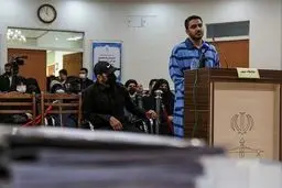 تصاویر لحظه اعدام  قاتل دو بسیجی در مشهد|16+