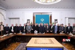تصاویر جلسه رئیس‌جمهور و فعالان اقتصادی با حضور همتی