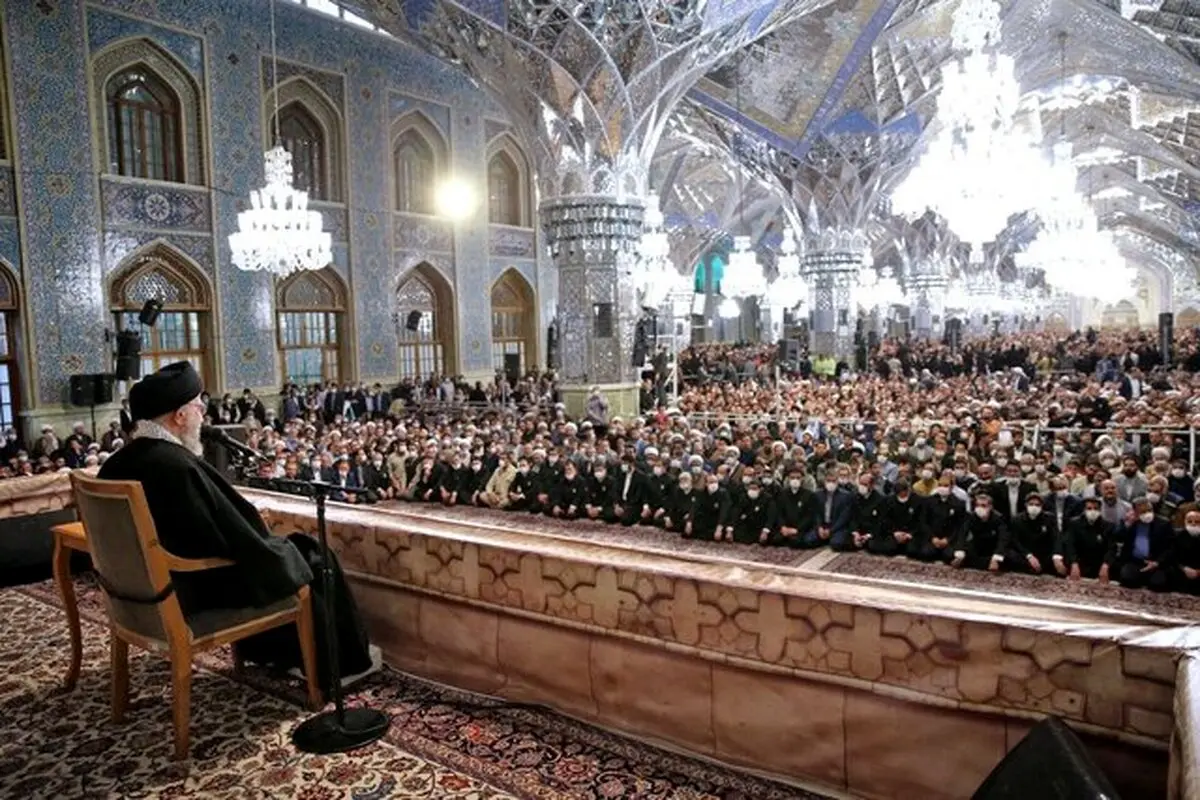 رهبر انقلاب:نظام،جمهوری اسلامی است؛ نه جمهوری باید ضربه ببیند نه اسلامی