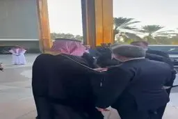 استقبال صمیمانه برادر بن سلمان و وزیر دفاع عربستان از عراقچی 