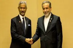 دیدار عراقچی و همتای هندی در چین ؛ گسترش همکاری‌های منطقه‌ای در دستور کار