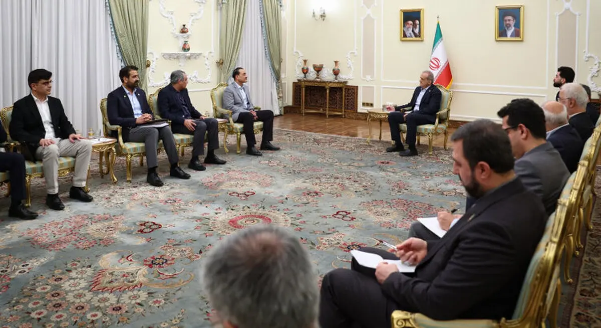 پزشکیان خطاب به عاصم منیر : آمریکا تهدید و تحریم را بردارد