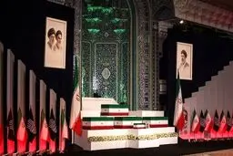 لحظه به لحظه با ورود و  ادای احترام سران و مقامات به قائد شهید