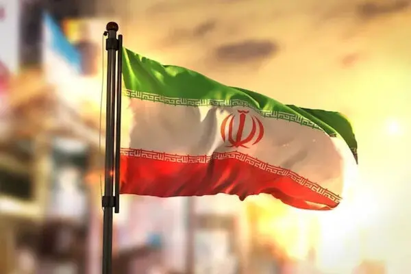 تدوین لایحه جرم‌انگاری توهین به پرچم ملی