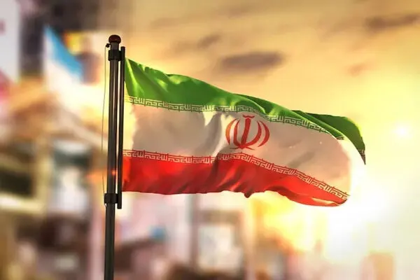 تدوین لایحه جرم‌انگاری توهین به پرچم ملی