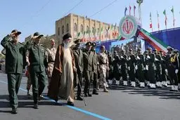 حضور رهبر انقلاب در مراسم دانش‌آموختگی دانشجویان دانشگاه‌ افسری نیروهای مسلح