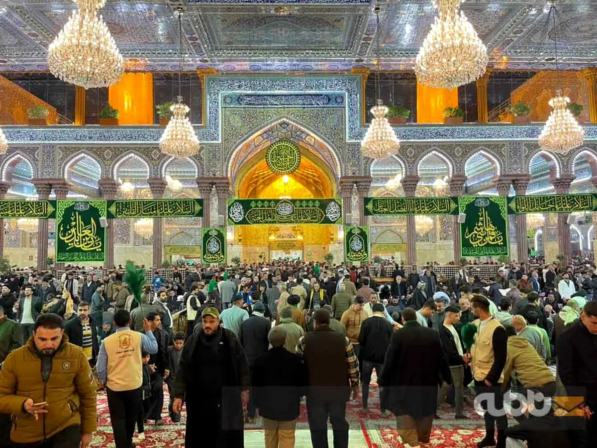 خروش مردم در حرم سیدالشهدا پس از اعلام شهادت رهبر انقلاب