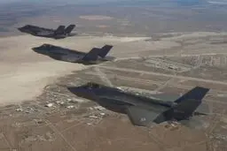 حمله هوایی آمریکا به مرز عراق و سوریه 
