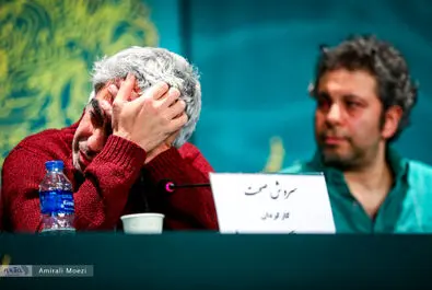 صبحانه با زرافه‌ها