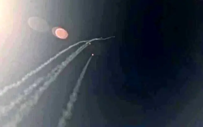 آمادگی ایران برای آتشباران اسرائیل با ۲۰۰۰ موشک