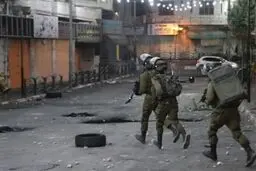 مقابله مبارزان فلسطینی با صهیونیست‌ها در جنین