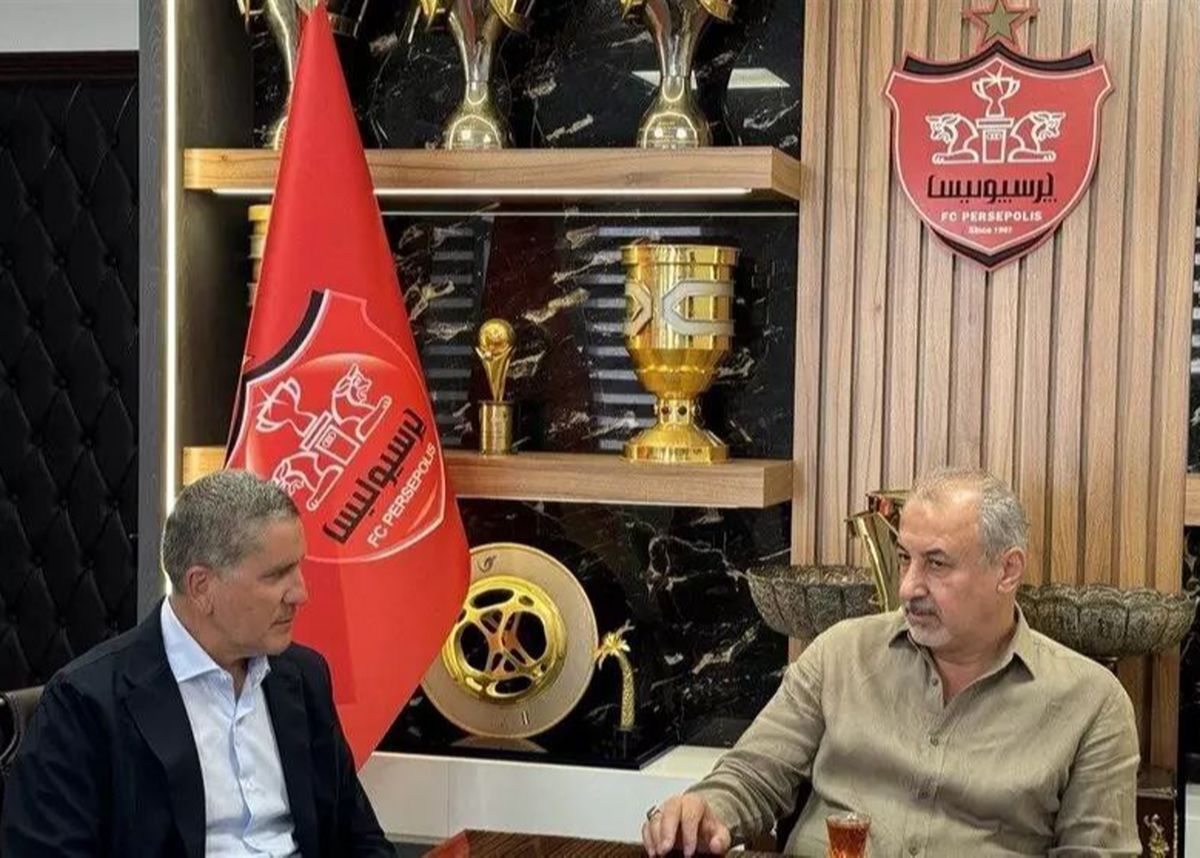 جلسه گاری دو با درویش در باشگاه پرسپولیس