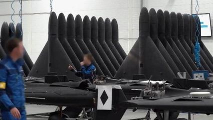 لحظه برخورد سه پهپاد انهدامی شاهد ۱۳۶ با عبور از پدافند