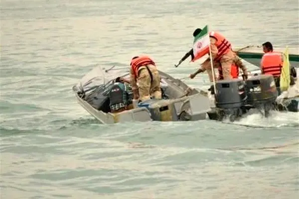کشتی ربایی در آب های بندرعباس + جزئیات