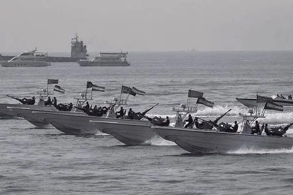 رصد تنگه هرمز با۴۰ فرمانده ایرانی 