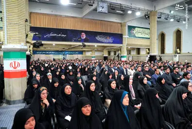 رهبر انقلاب نخبگان