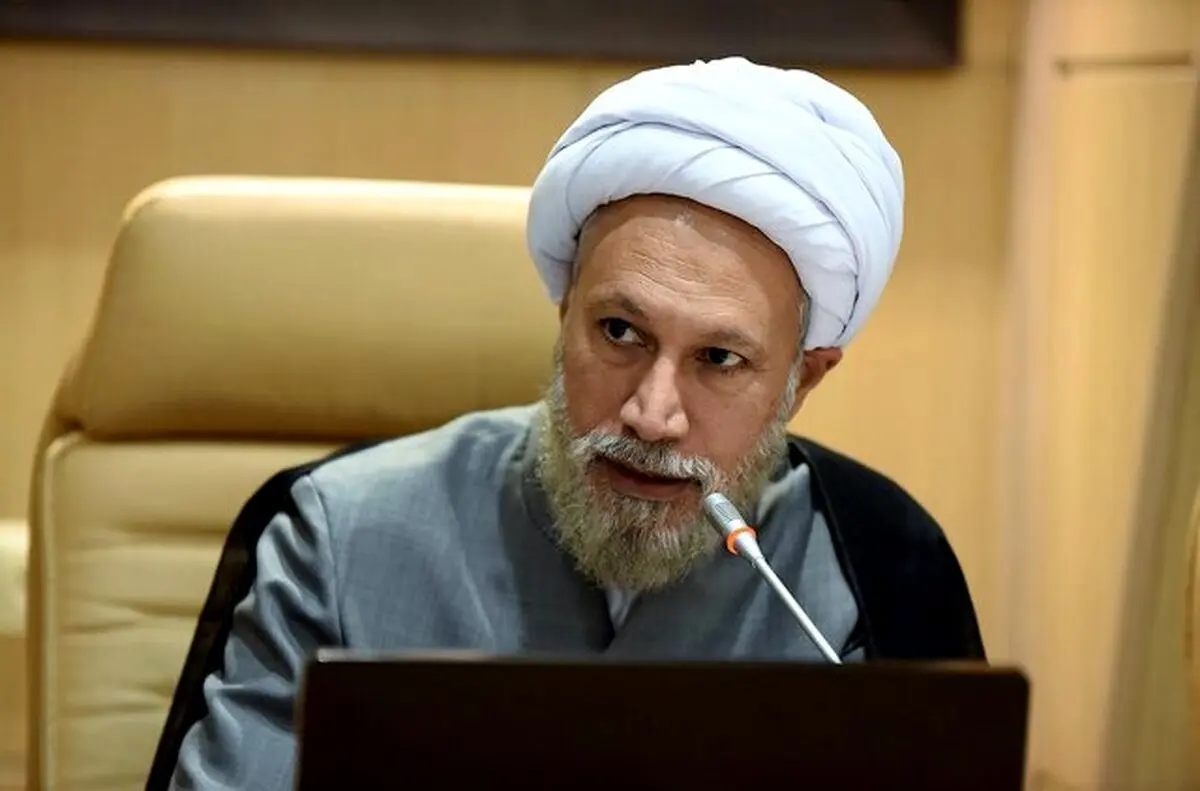 امام جمعه شیراز: بحث فضای مجازی را باید به جایی برسانیم که جست و جو در موتورهای خارجی کم شود