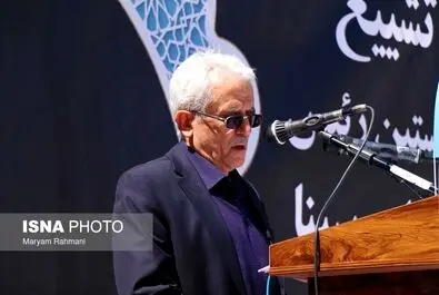 اکبر اعتماد
