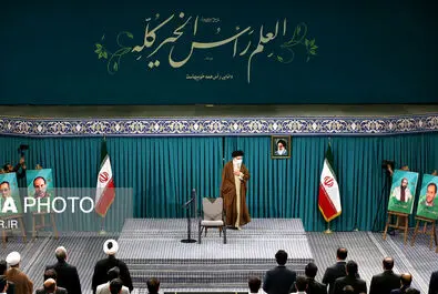 رهبر انقلاب نخبگان