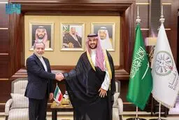 تصاویر دیدار عراقچی با خالد بن سلمان وزیر دفاع عربستان